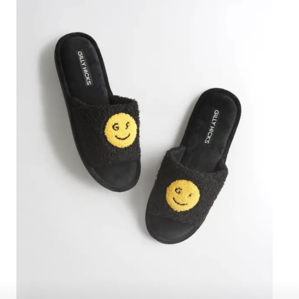 NWOT Gilly Hicks Hollister Smiley Smile Face Slippers Slides Black MEDIUM 8 9